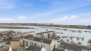 Harbour Square- click for photo gallery